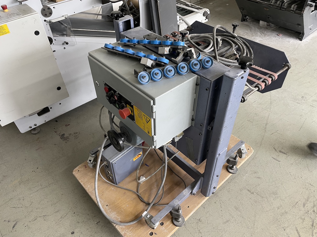 Stahl VFZ 52 Mobile Knife Folding Unit